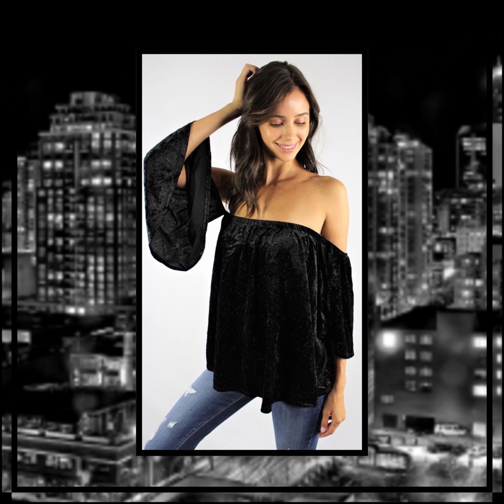 5⭐️ RATED🆕Black Off Shoulder Glittery Velvet